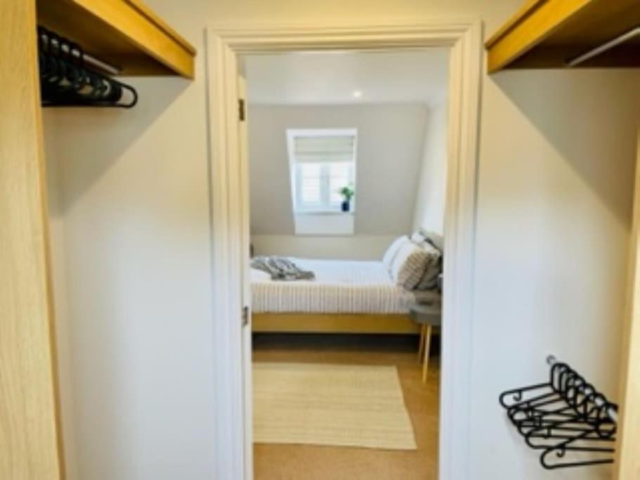 Modern Town House In Cotswolds - 3 Double Bedrooms Witney Exterior foto