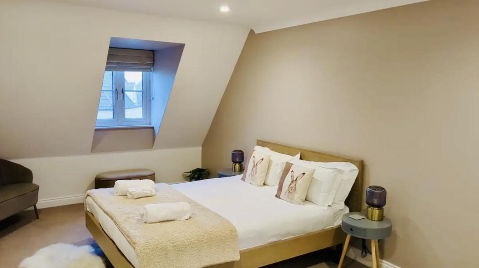 Modern Town House In Cotswolds - 3 Double Bedrooms Witney Exterior foto
